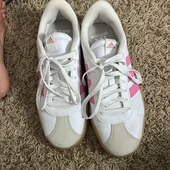 Adidas pink and white sambas - Picture 4 of 5